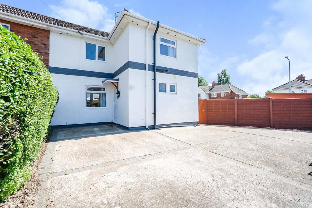 Beautiful 3 Bedroom Home, 10 Minutes Walk To Beach. Cleethorpes Esterno foto