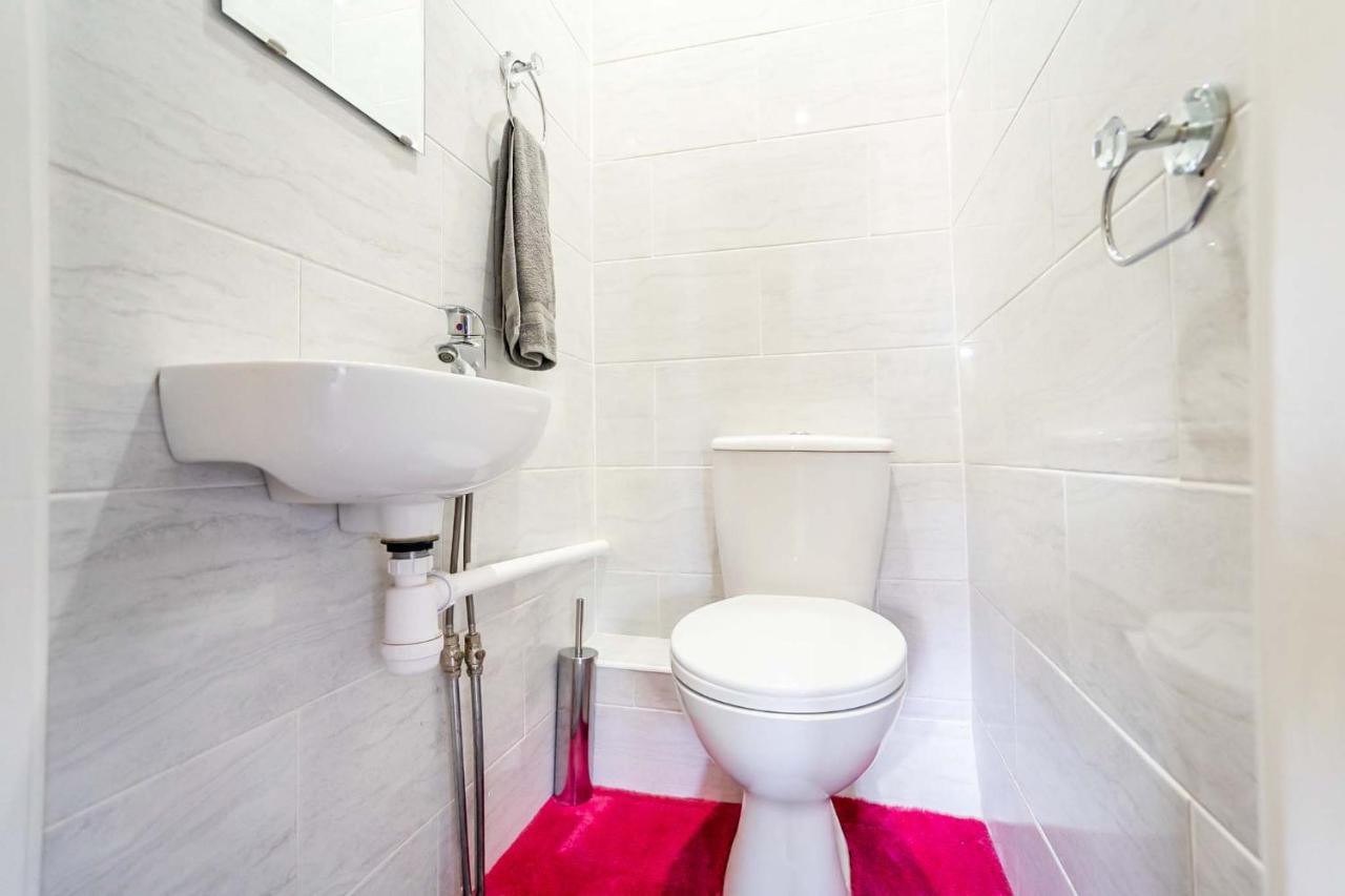 Beautiful 3 Bedroom Home, 10 Minutes Walk To Beach. Cleethorpes Esterno foto