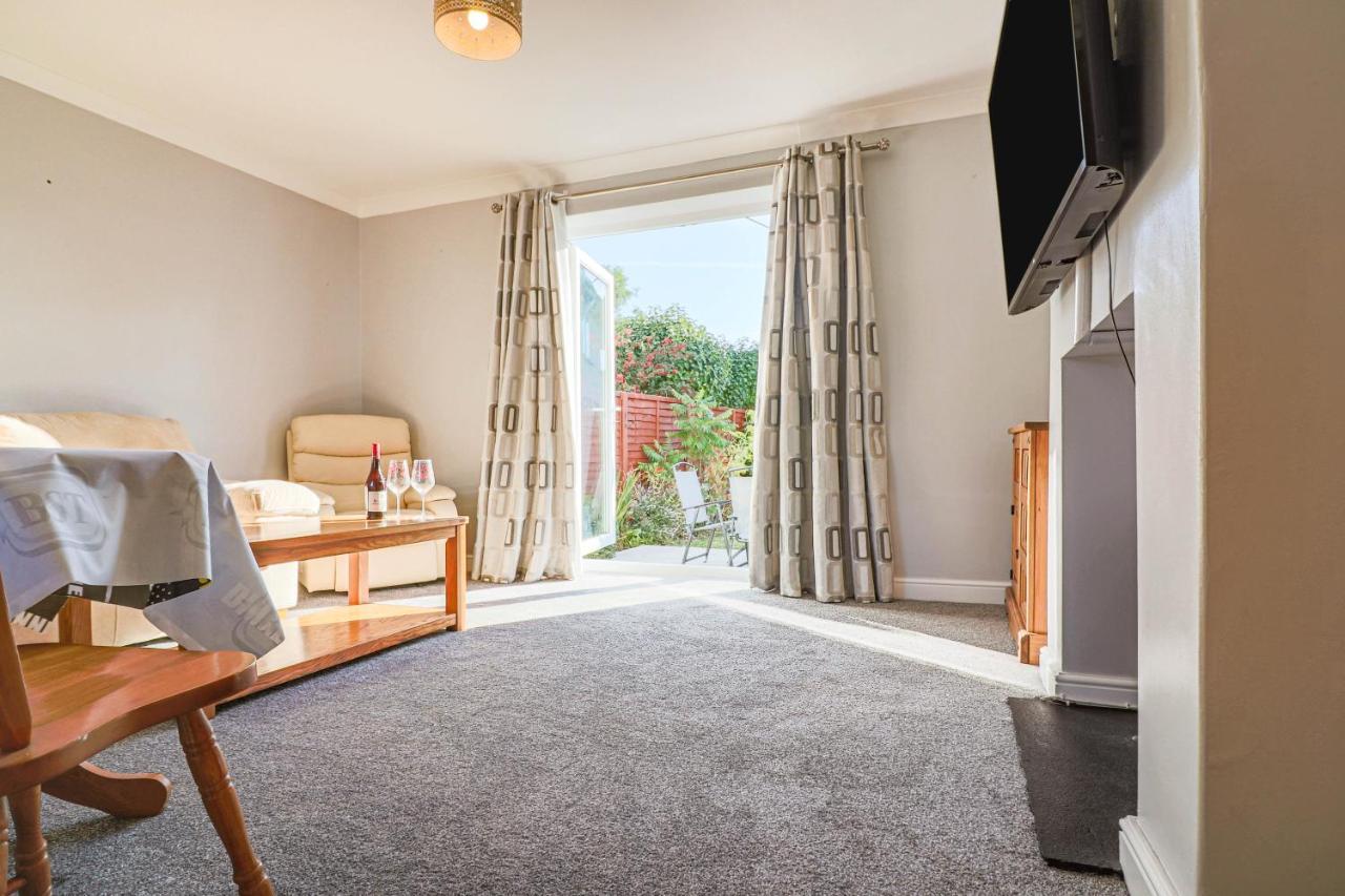 Beautiful 3 Bedroom Home, 10 Minutes Walk To Beach. Cleethorpes Esterno foto