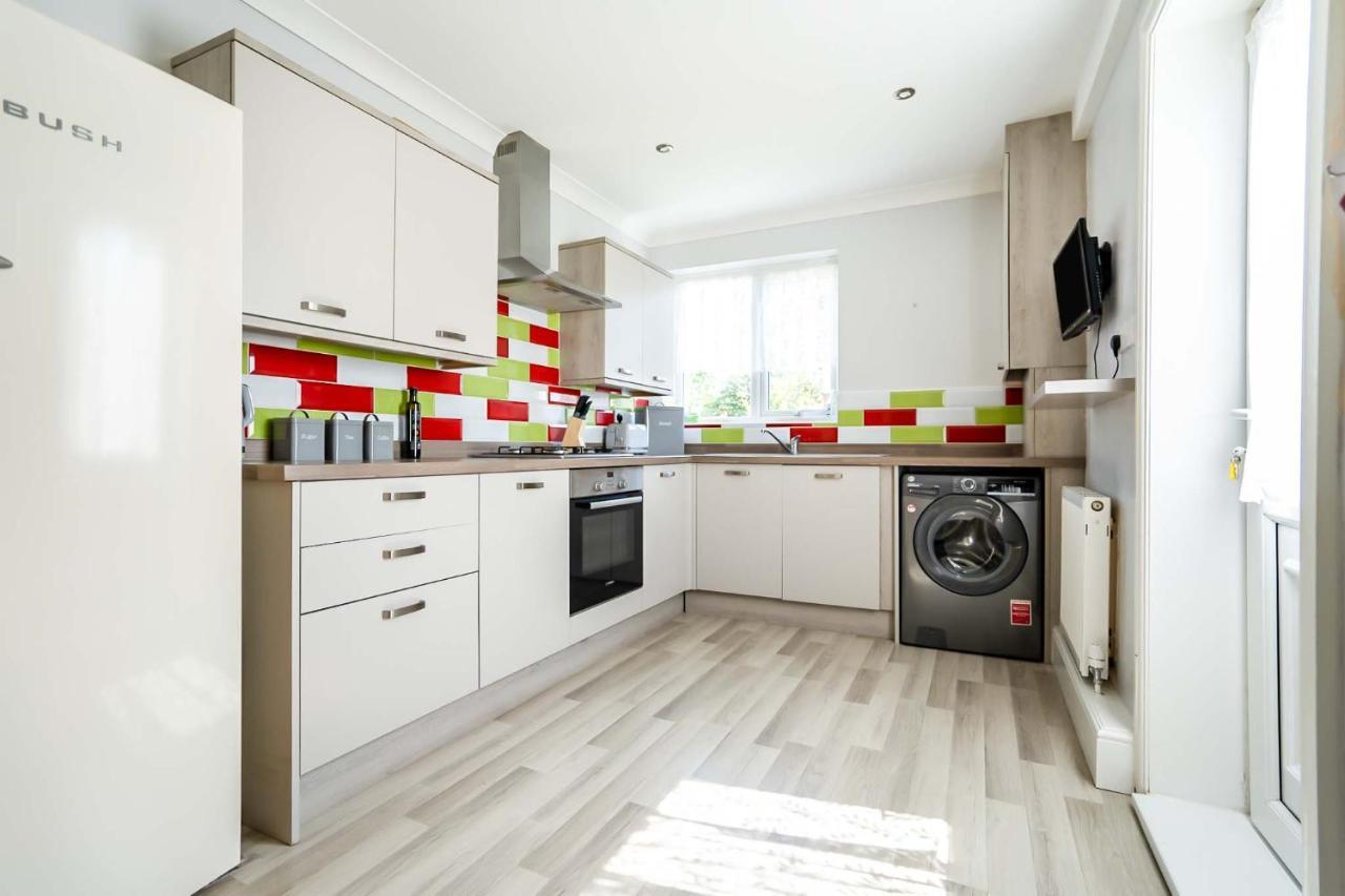 Beautiful 3 Bedroom Home, 10 Minutes Walk To Beach. Cleethorpes Esterno foto